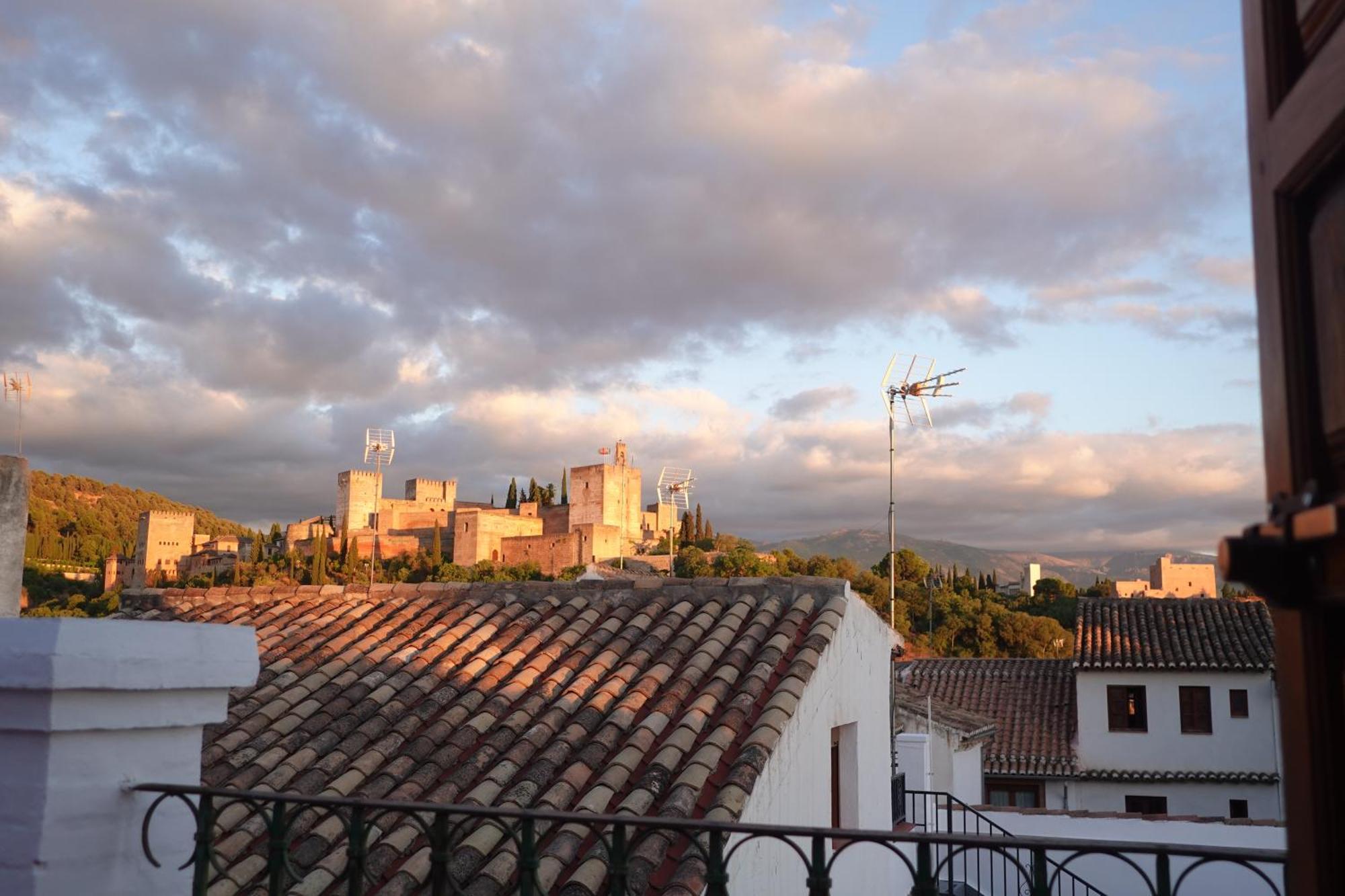Oripando Private Rooms Granada Exterior photo